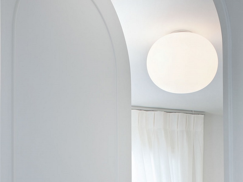 glo-ball-ceiling-1-morrison-flos-ambiente3